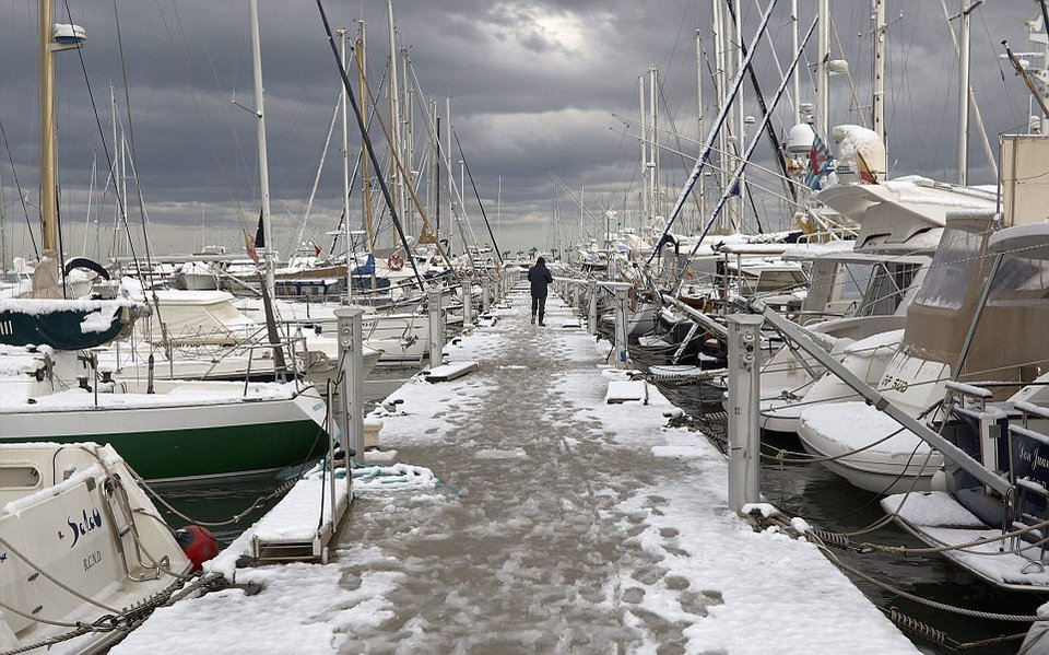 Η Ισπανία δεν έχει ξαναδεί τόσο χιόνι τα τελευταία 35 χρόνια [εικόνες] | iefimerida.gr 1