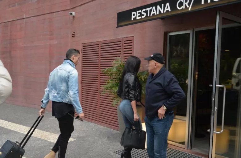 Η μελαχρινή που «τύλιξε» τον Ρονάλντο - Ντύνεται γαμπρός ο άσος της Ρεάλ [εικόνες] | iefimerida.gr 1