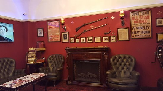 Μέσα στο φημισμένο Μουσείο του μάγου Χουντίνι στη Βουδαπέστη [εικόνες & βίντεο]   | iefimerida.gr 5