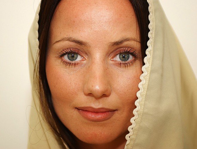 Αυτή η γυναίκα είναι ιμάμης στη Δανία -Χωρίς μαντίλα, μοδάτη, υπέρ ενός προοδευτικού Ισλάμ [εικόνες] | iefimerida.gr 0