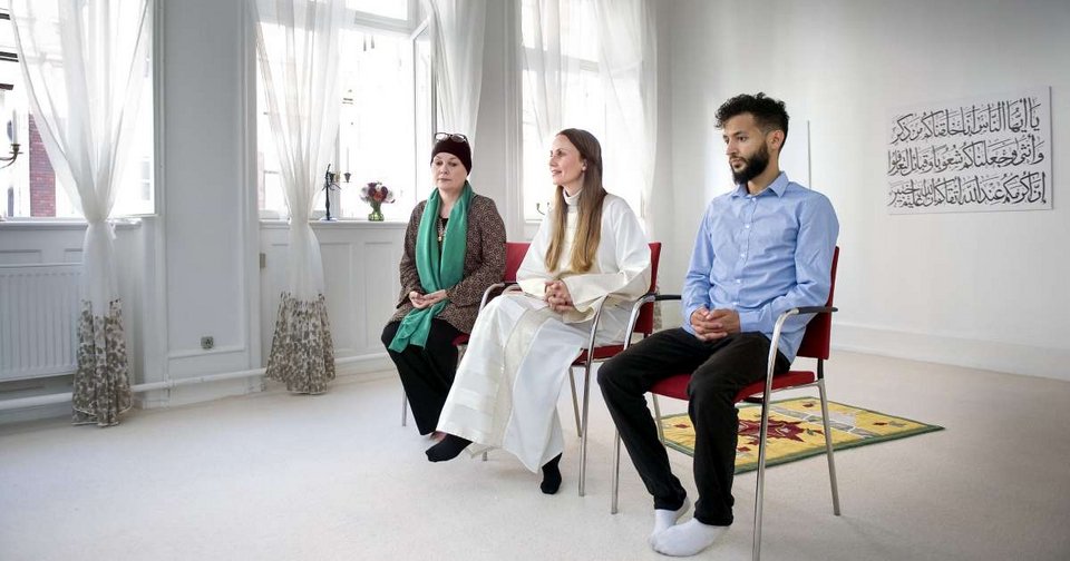 Αυτή η γυναίκα είναι ιμάμης στη Δανία -Χωρίς μαντίλα, μοδάτη, υπέρ ενός προοδευτικού Ισλάμ [εικόνες] | iefimerida.gr 4