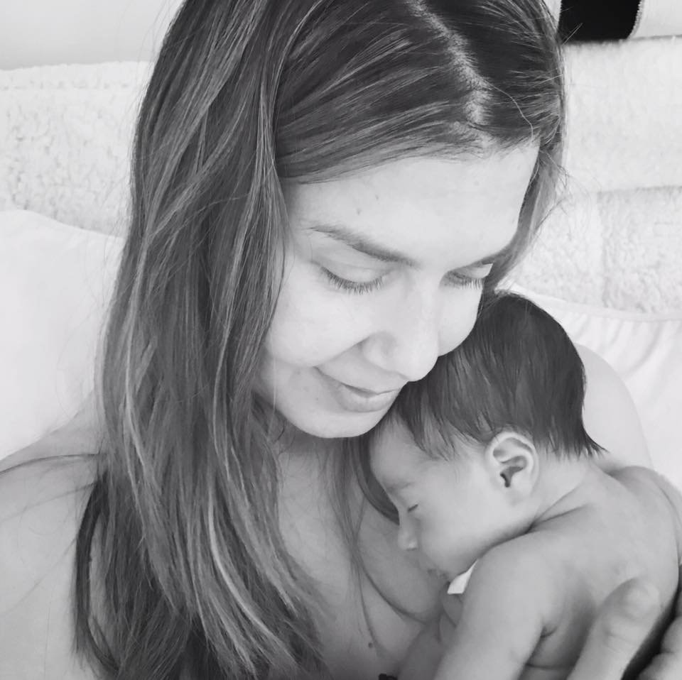 Γέννησε η Κατερίνα Μουτσάτσου -Ξεχειλίζει από ευτυχία η γνωστή ηθοποιός [εικόνες] | iefimerida.gr 0