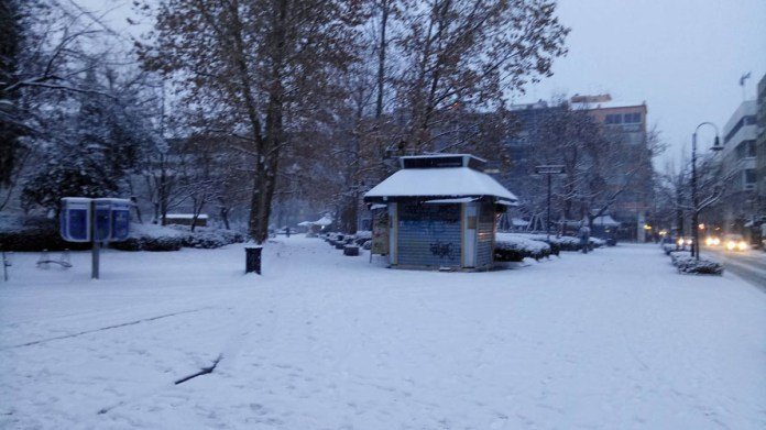 Στον «πάγο» Λάρισα, Τρίκαλα, Καρδίτσα -Πυκνό χιόνι, χαμηλές θερμοκρασίες [εικόνες] | iefimerida.gr 12