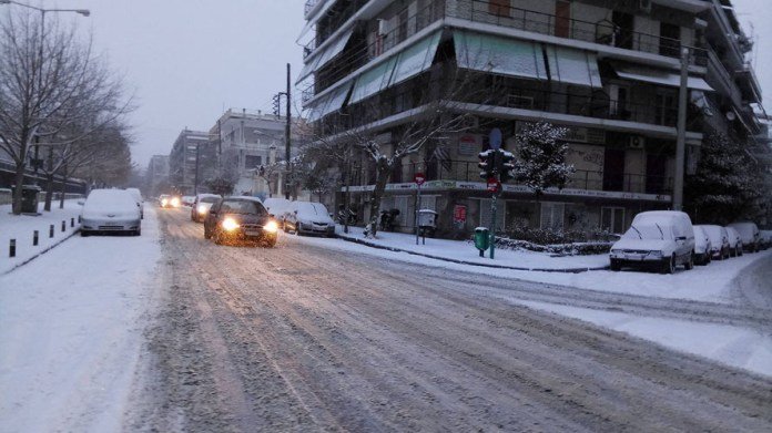 Στον «πάγο» Λάρισα, Τρίκαλα, Καρδίτσα -Πυκνό χιόνι, χαμηλές θερμοκρασίες [εικόνες] | iefimerida.gr 8