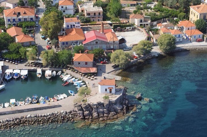 AFAR: Η Σκάλα Συκαμνιάς στη Λέσβο έγινε κορυφαίος προορισμός εξαιτίας των προσφύγων [εικόνες] | iefimerida.gr 2