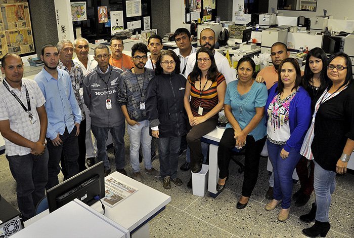 Εκλεισε η αρχαιότερη εφημερίδα στη Βενεζουέλα, επειδή ο Μαδούρο δεν δίνει χαρτί για να τυπωθεί [εικόνες] | iefimerida.gr 0