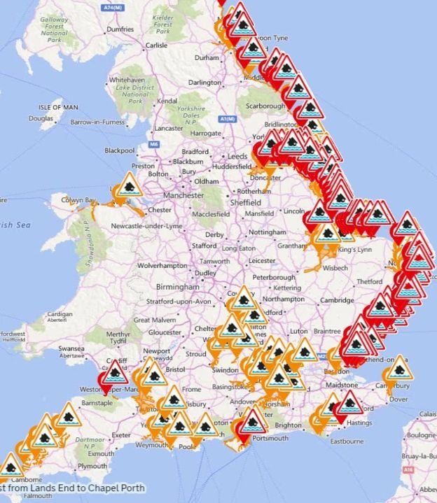 Στο έλεος σφοδρής κακοκαιρίας η Βρετανία -Αναμένονται παλιρροϊκά κύματα 9 μέτρων στις ακτές [εικόνες & βίντεο]  | iefimerida.gr 1