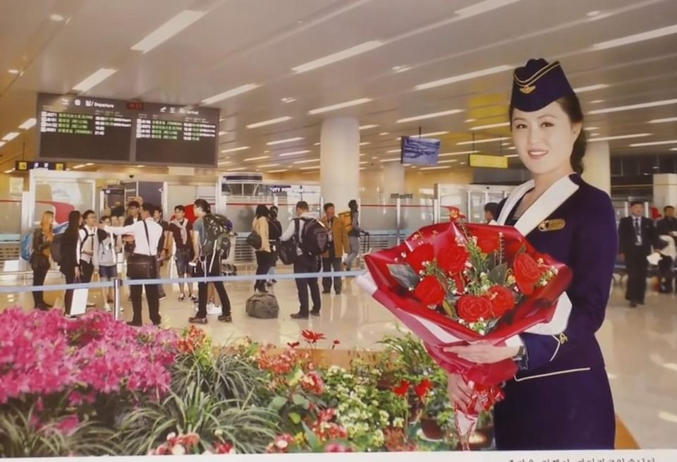 Οι «νέες» αεροσυνοδοί της Β. Κορέας: Με μίνι(!) φούστες στο επίσημο ημερολόγιο του 2017 [εικόνες]   | iefimerida.gr 6