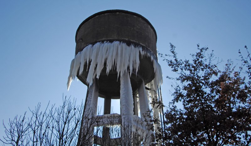 Εντυπωσιακές εικόνες από όλη την Ελλάδα: Πάγωσαν σιντριβάνια, λίμνες, υδραγωγεία! [εικόνες] | iefimerida.gr 29