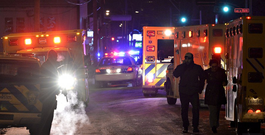Τρόμος στον Καναδά: Εισβολή ενόπλων σε τζαμί, 6 νεκροί, 8 τραυματίες [εικόνες & βίντεο] | iefimerida.gr 0