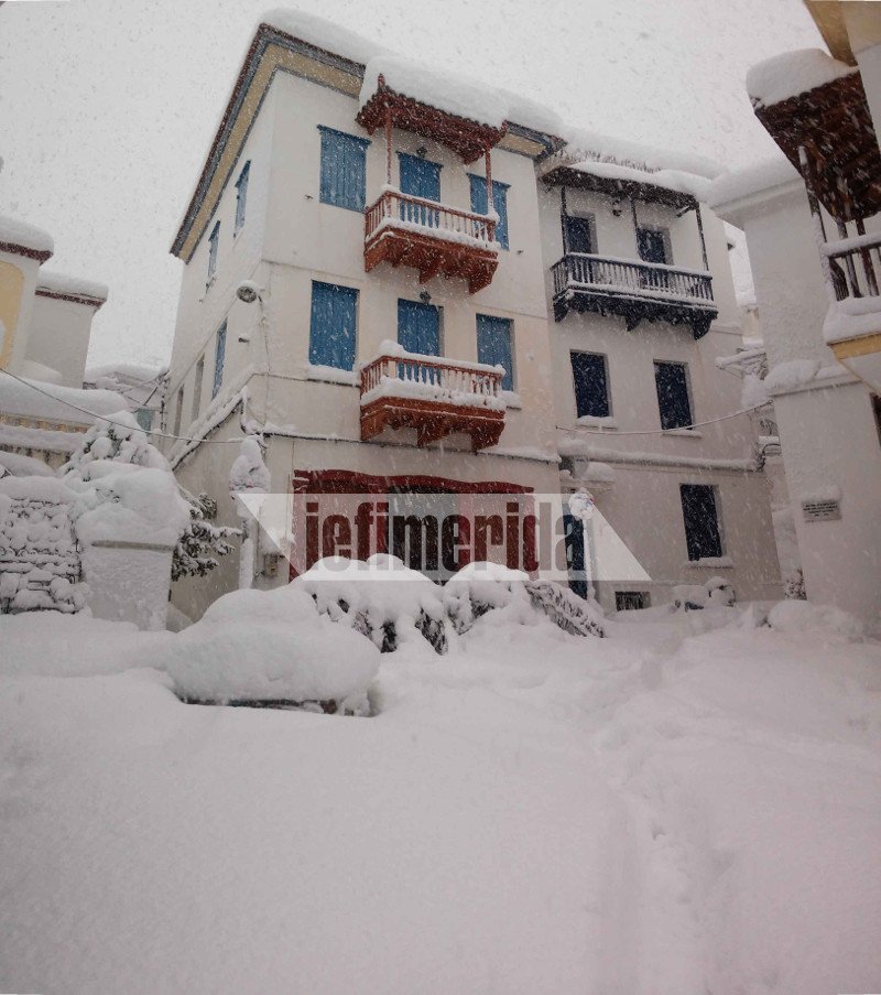 Σιβηρικό τοπίο η Σκόπελος -Πρωτοφανείς εικόνες, το νησί «θάφτηκε» κάτω από μέτρα χιονιού [εικόνες] | iefimerida.gr 15