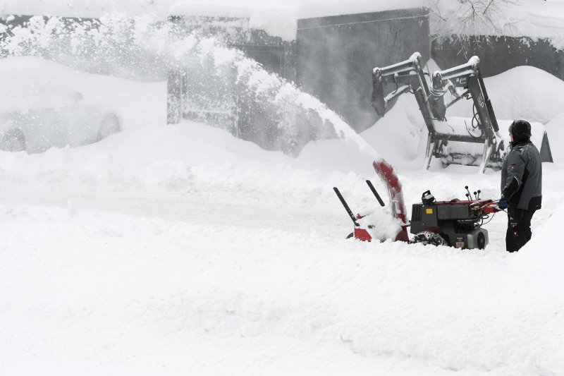 Σε λευκό κλοιό η δυτική Ευρώπη -Χάος στις συγκοινωνίες, εκατοντάδες χιλιάδες νοικοκυριά χωρίς ρεύμα [εικόνες]  | iefimerida.gr 5