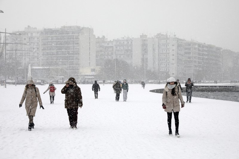 Χάος σε Θεσσαλονίκη και νησιά από το χιονιά -Ατελείωτα προβλήματα [εικόνες] | iefimerida.gr 4