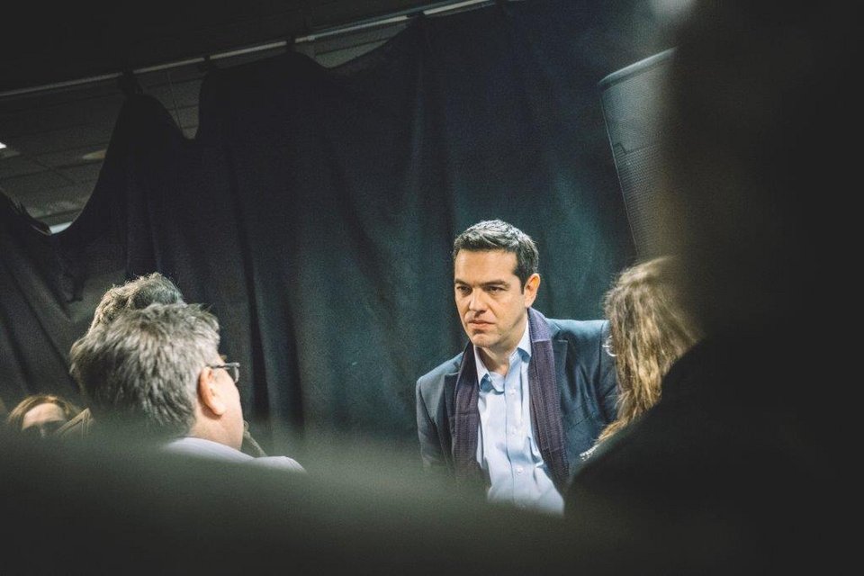 Τσίπρας-Περιστέρα πήγαν θέατρο στη Θεσσαλονίκη -Στο «Τρίτο Στεφάνι» [εικόνες] | iefimerida.gr 1