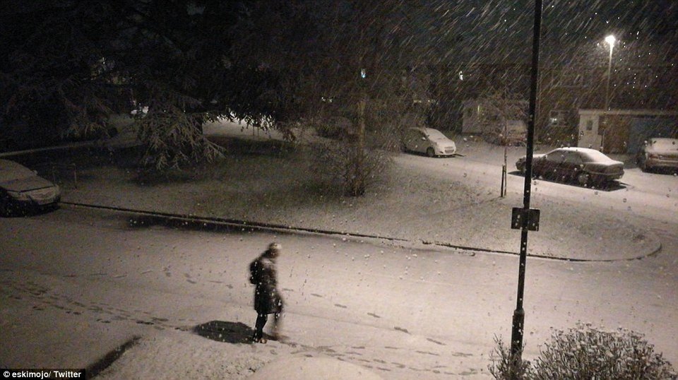 Στο έλεος σφοδρής κακοκαιρίας η Βρετανία -Αναμένονται παλιρροϊκά κύματα 9 μέτρων στις ακτές [εικόνες & βίντεο]  | iefimerida.gr 4