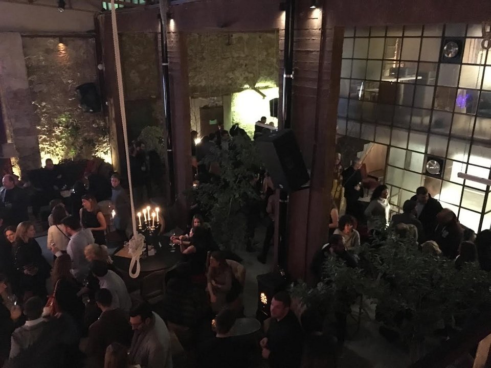 Το κρασί που αναδύεται από το βυθό της Σαντορίνης [εικόνες & βίντεο] | iefimerida.gr 2