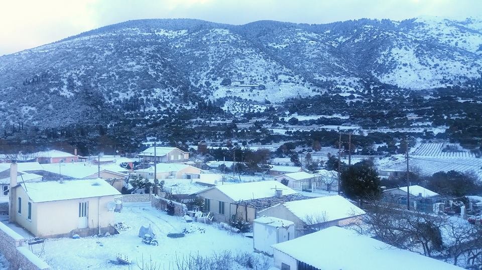 Στα λευκά ντύθηκε η Κεφαλονιά -Μετά από 30 χρόνια! [εικόνες] | iefimerida.gr 19