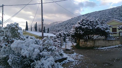 Στα λευκά ντύθηκε η Κεφαλονιά -Μετά από 30 χρόνια! [εικόνες] | iefimerida.gr 21