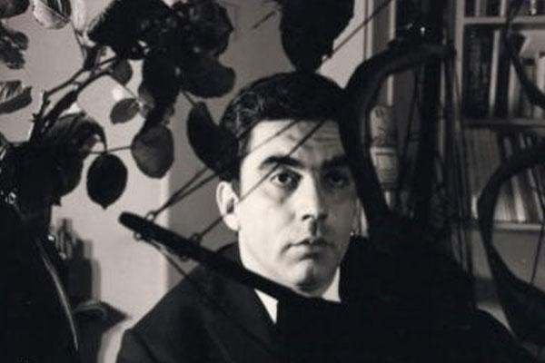 Ο μύθος του Δημήτρη Χορν: Ο μποέμ καλλιτέχνης που πάτησε το σανίδι στα 4 του χρόνια [εικόνες & βίντεο]  | iefimerida.gr 0