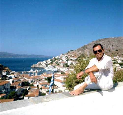 Η απίστευτη ζωή του Αλέξη Μάρδα, συνεργάτη των Beatles, που βρέθηκε νεκρός στο Κολωνάκι [εικόνες] | iefimerida.gr 10