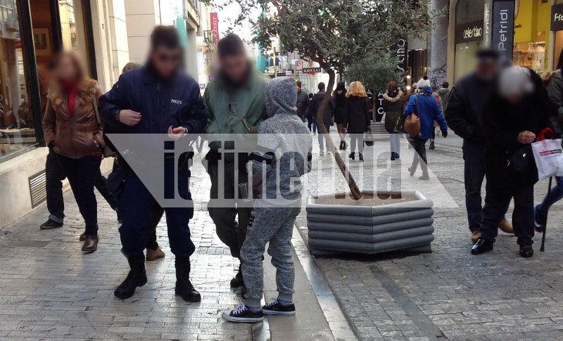 ​Κατεπείγουσα έρευνα ζήτησε ο εισαγγελέας για το ρεπορτάζ του iefimerida με τα παιδιά-ζητιάνους [εικόνες] | iefimerida.gr 4