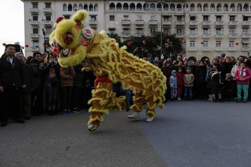 Χρώματα και μουσικές στην Κινέζικη Πρωτοχρονιά της Θεσσαλονίκης [εικόνες] | iefimerida.gr 1
