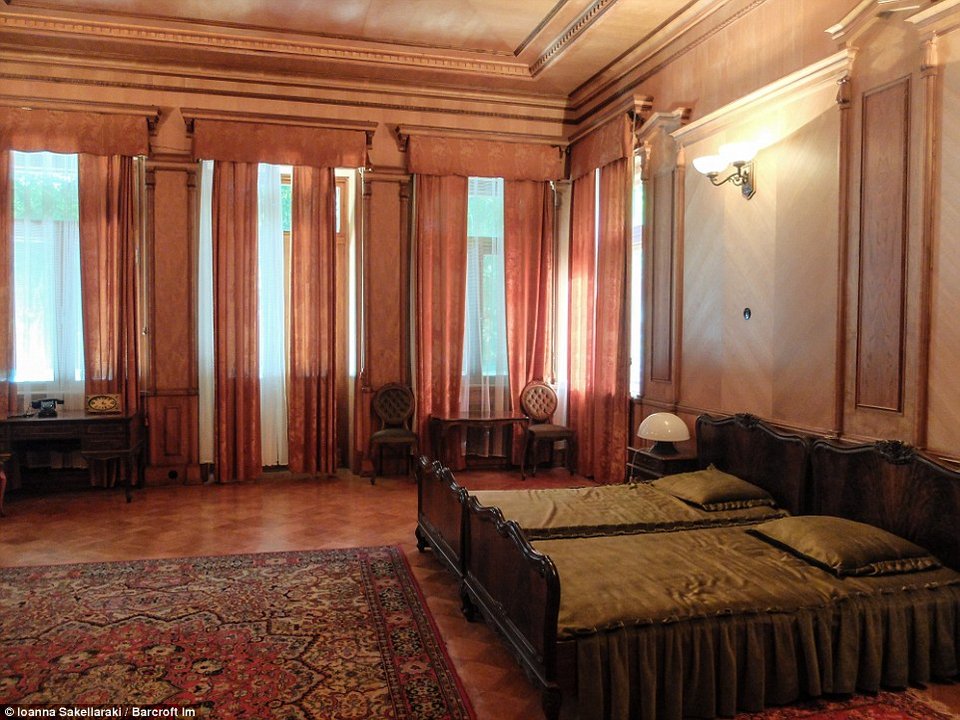 Η πολυτελής εξοχική κατοικία του Στάλιν στην Αμπχαζία [εικόνες] | iefimerida.gr 10