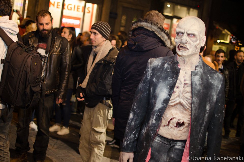Το Σάββατο τα ζόμπι θα κάνουν πορεία στο Σύνταγμα [εικόνες]  | iefimerida.gr 2
