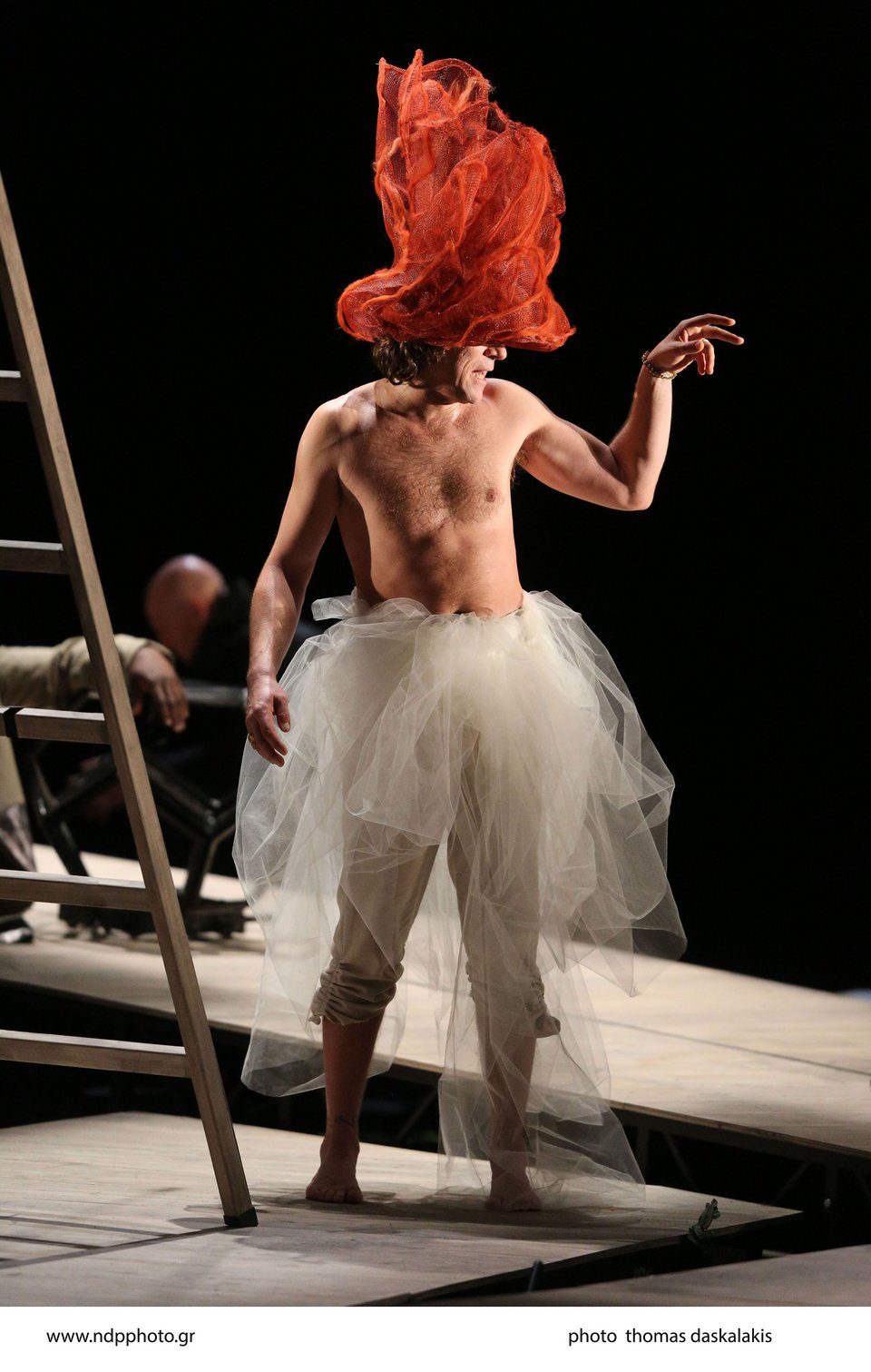 Η μισή κυβέρνηση παρακολούθησε τον «Καλιγούλα» του Καμύ με τον Γιάννη Στάνκογλου [εικόνες] | iefimerida.gr 4