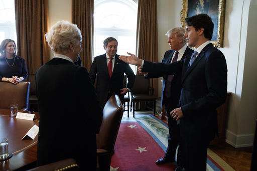 Η Ιβάνκα Τραμπ ξετρελάθηκε με τον Τριντό και τους ιπποτικούς του τρόπους [εικόνες&βίντεο] | iefimerida.gr 1