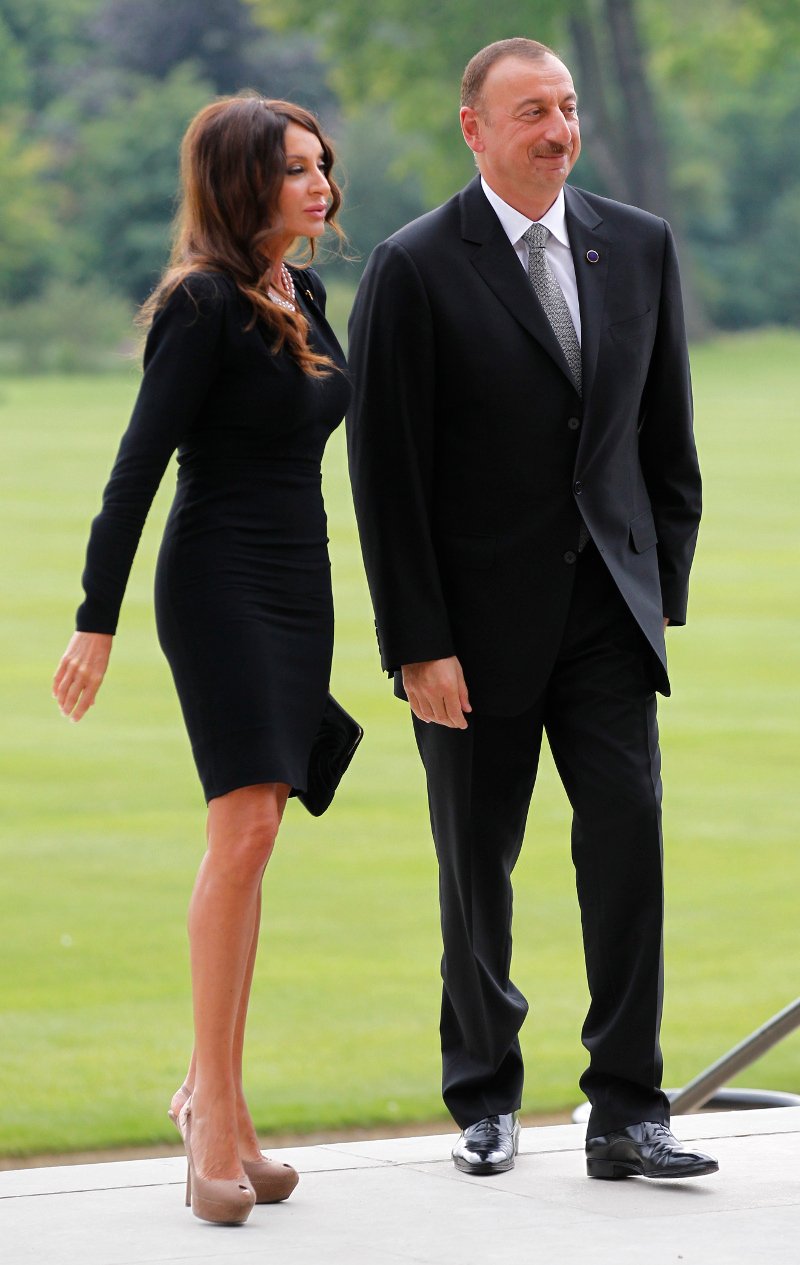 Ο πρόεδρος του Αζερμπαϊτζάν διόρισε αντιπρόεδρο τη σύζυγό του -Ποια είναι η Αλίεβα, η «Σοφία Λόρεν» της Ανατολής [εικόνες] | iefimerida.gr 0