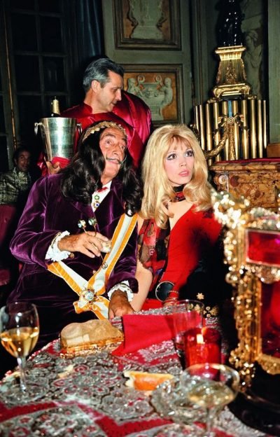 Το απίστευτο ερωτικό τρίγωνο του Σαλβατόρ Νταλί με την Αμάντα Ληρ [εικόνες] | iefimerida.gr 0