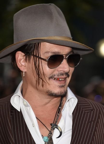 Ο Τζόνι Ντεπ χρεοκόπησε -Ξοδεύει 2 εκατομμύρια δολάρια τον μήνα [εικόνες] | iefimerida.gr 4