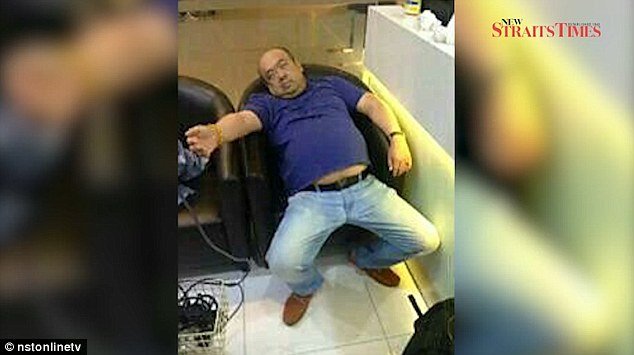 Καρέ καρέ η δολοφονία του Κιμ Γιονγκ Ναμ -Η στιγμή που τον ψέκασαν με δηλητηριώδη ουσία [εικόνες & βίντεο] | iefimerida.gr 2