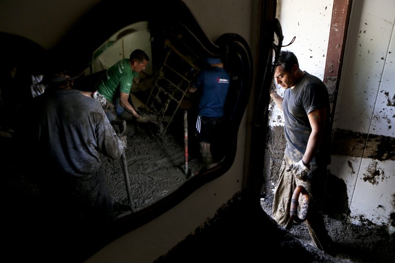 Χιλή: εκατομμύρια άνθρωποι χωρίς νερό στο Σαντιάγο μετά από πλημμύρες [εικόνες]  | iefimerida.gr 2