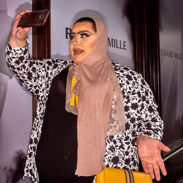 Ποιοι ψωνίζουν στα πανάκριβα καταστήματα Harrods του Λονδίνου -Ρώσοι και Σαουδάραβες το «σηκώνουν» [εικόνες] | iefimerida.gr 8