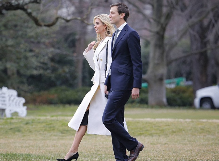 Ο Ντόναλντ Τραμπ τρυφερός παππούς, χέρι -χέρι με τα εγγόνια του [εικόνες & βίντεο] | iefimerida.gr 6