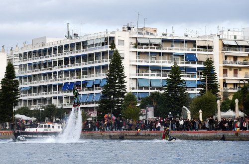 Το εντυπωσιακό θαλασσινό καρναβάλι της Χαλκίδας [εικόνες] | iefimerida.gr 10