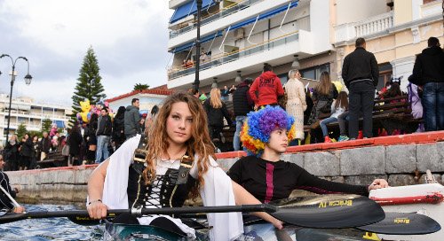 Το εντυπωσιακό θαλασσινό καρναβάλι της Χαλκίδας [εικόνες] | iefimerida.gr 8