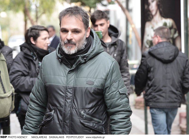 Φίλοι, καλλιτέχνες και πολιτικοί είπαν το τελευταίο αντίο στον Λουκιανό Κηλαηδόνη [εικόνες] | iefimerida.gr 9