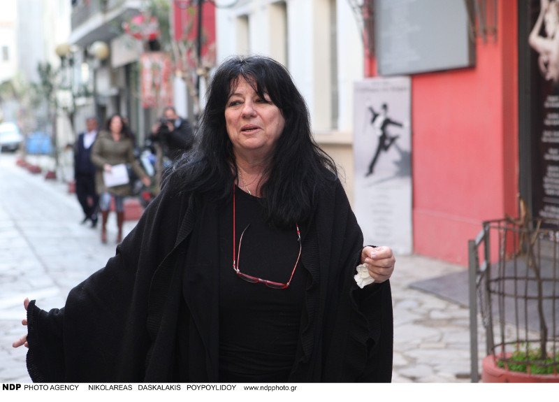 Φίλοι, καλλιτέχνες και πολιτικοί είπαν το τελευταίο αντίο στον Λουκιανό Κηλαηδόνη [εικόνες] | iefimerida.gr 0