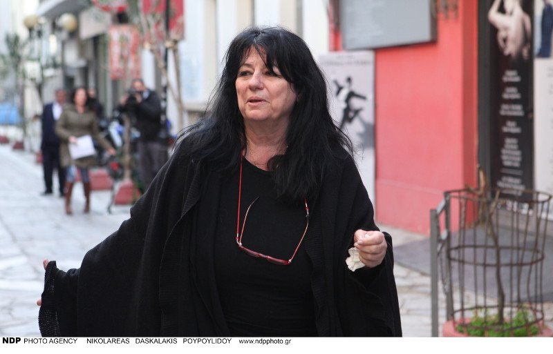 Φίλοι, καλλιτέχνες και πολιτικοί είπαν το τελευταίο αντίο στον Λουκιανό Κηλαηδόνη [εικόνες] | iefimerida.gr 1