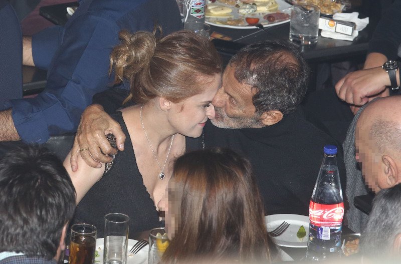 Αγκαλιές και φιλιά για Σταύρο Ξαρχάκο και Ηρώ Σαΐα -Η σπάνια βραδινή τους έξοδος [εικόνες]  | iefimerida.gr 3