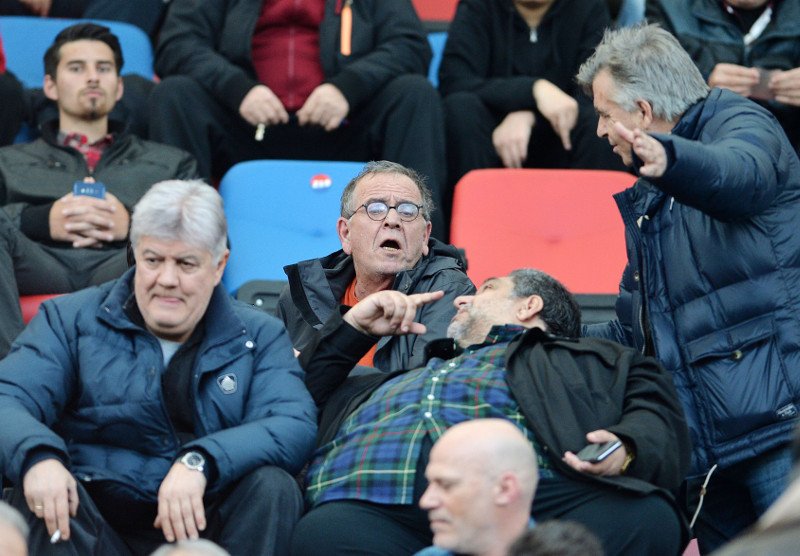 Παππάς-Μουζάλας στο γήπεδο της Νέας Σμύρνης [εικόνες] | iefimerida.gr 2