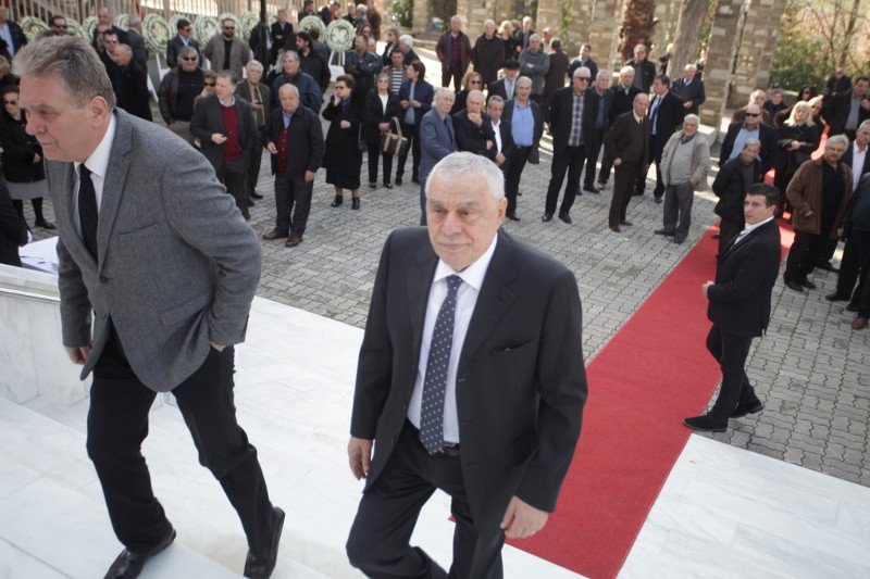 Τα στελέχη της ΝΔ στο τελευταίο αντίο στον Ευάγγελο Μπασιάκο, στη Θήβα [εικόνες] | iefimerida.gr 9