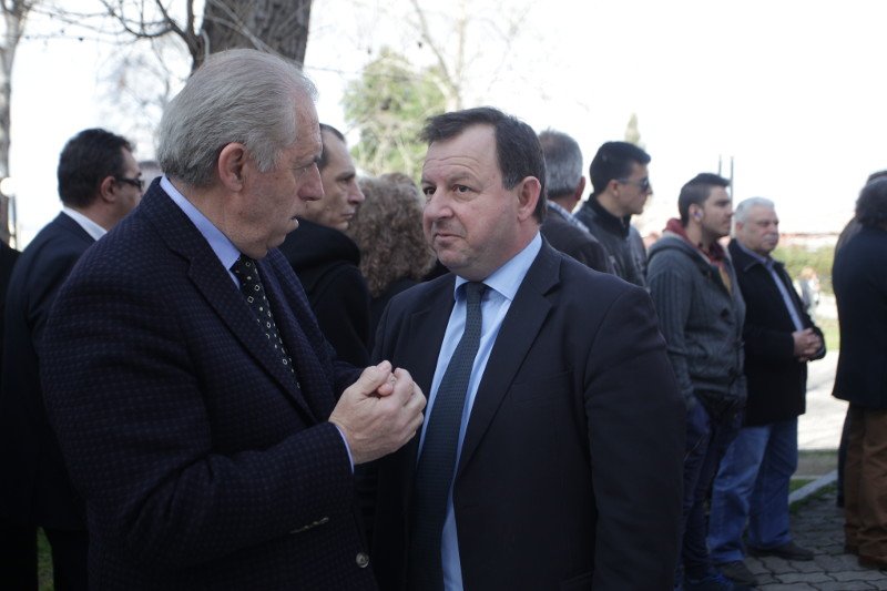 Τα στελέχη της ΝΔ στο τελευταίο αντίο στον Ευάγγελο Μπασιάκο, στη Θήβα [εικόνες] | iefimerida.gr 6