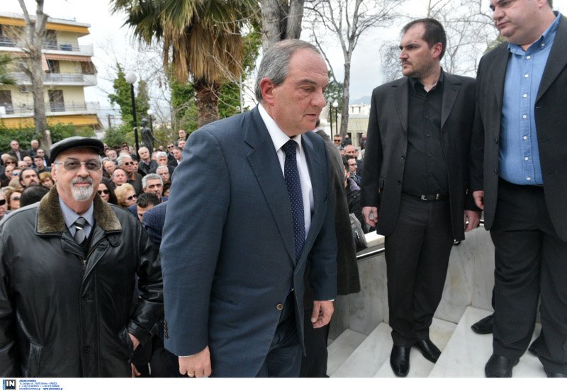 Τα στελέχη της ΝΔ στο τελευταίο αντίο στον Ευάγγελο Μπασιάκο, στη Θήβα [εικόνες] | iefimerida.gr 0