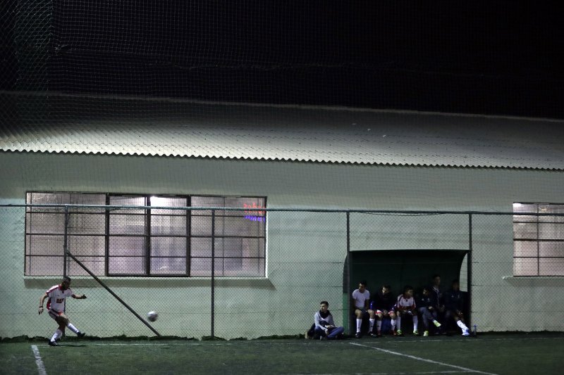 Associated Press: Ο Νικοπολίδης δίνει ξανά ελπίδα στους πρόσφυγες με την ομάδα που έφτιαξε [εικόνες & βίντεο] | iefimerida.gr 0