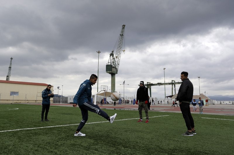 Associated Press: Ο Νικοπολίδης δίνει ξανά ελπίδα στους πρόσφυγες με την ομάδα που έφτιαξε [εικόνες & βίντεο] | iefimerida.gr 1