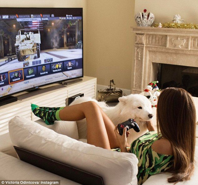 Η 23χρονη που κρεμάστηκε στο κενό για μια φωτογράφιση σπάει τη σιωπή της -Και το Instagram [εικόνες]  | iefimerida.gr 9